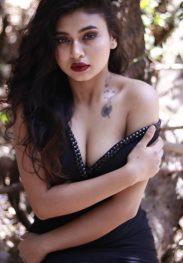 Dubai Indian Escort +971568563079